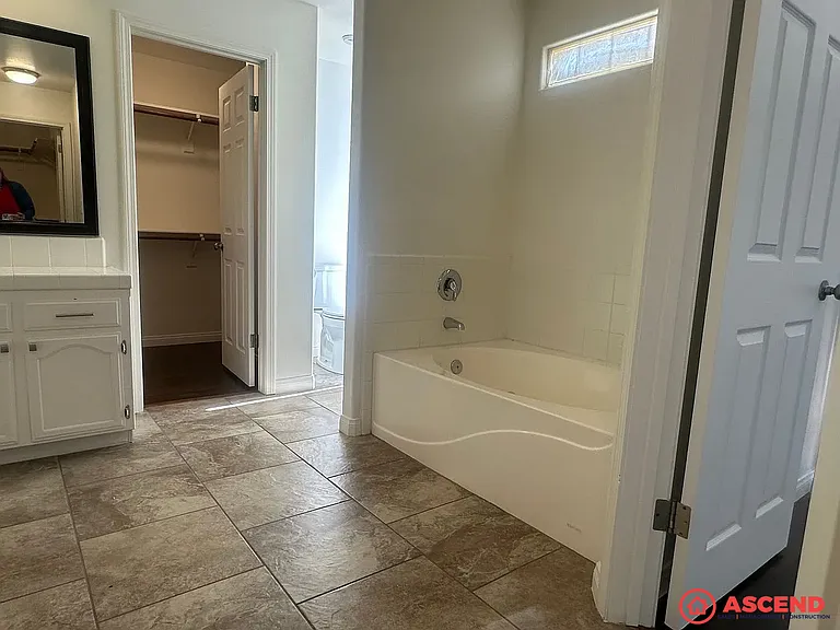 10407 Loughton Ave — Photo 16