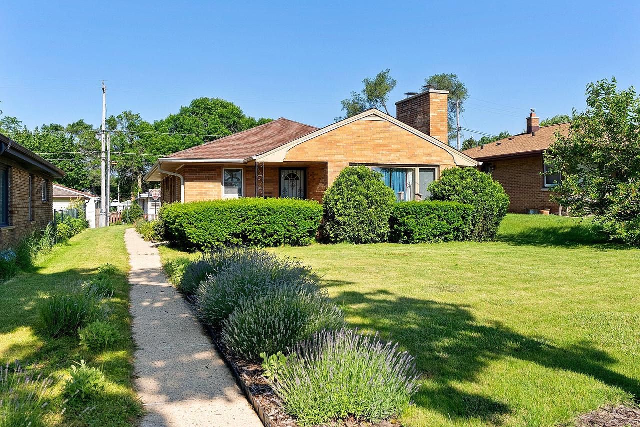 5463 North Green Bay AVENUE, Milwaukee, WI 53209 Zillow