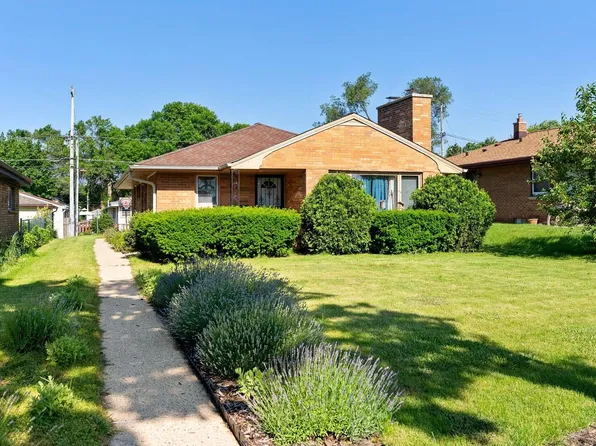 5463 North Green Bay AVENUE, Milwaukee, WI 53209
