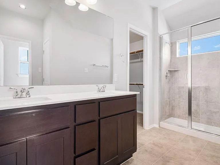208 Stein Rd — Photo 17