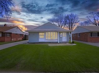 18627 Hinton St, Riverview, MI 48193