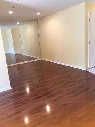 4th image of 6 Ashley Ct #606
