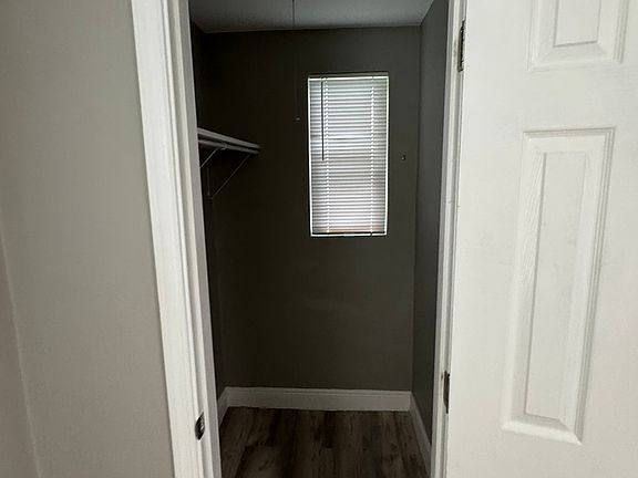 3rd image of 3890 Lakewood Rd APT 4