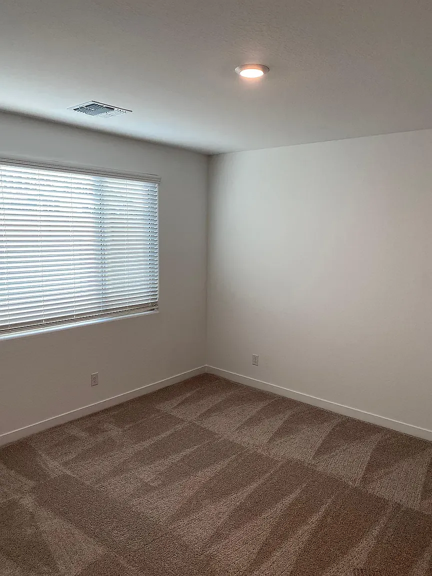 4 bed, 1925 sqft, $2,000 — Photo 1