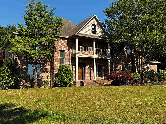 2nd image of 439 McLillie Ln