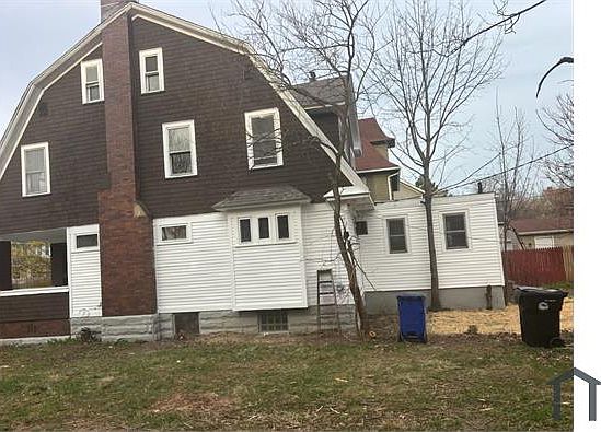 2nd image of 10117 South Blvd