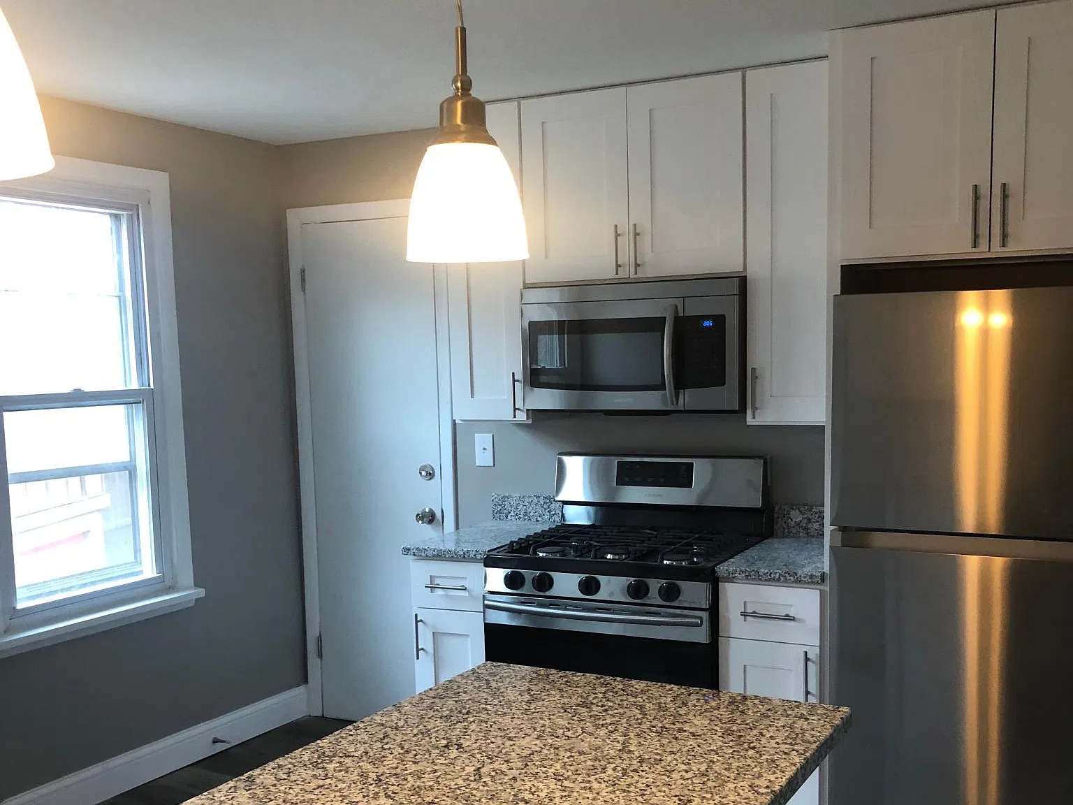 2 bed, 800 sqft, $1,399 — Photo 4
