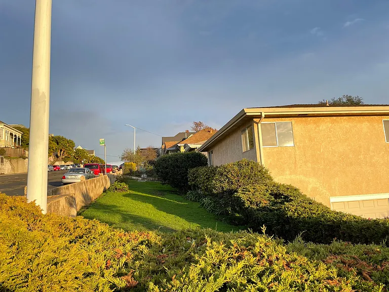 480 Napa St — Photo 24