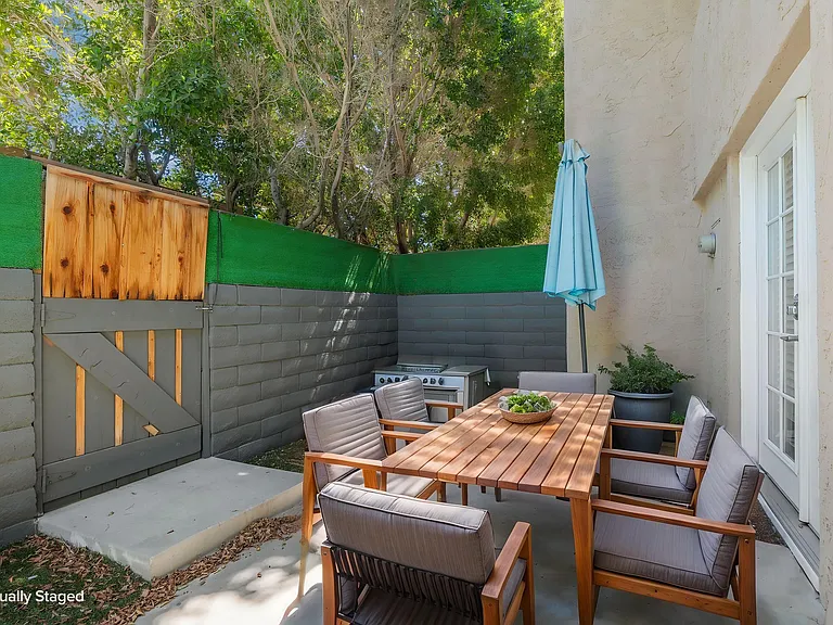2298 N Indian Canyon Dr #E — Photo 40