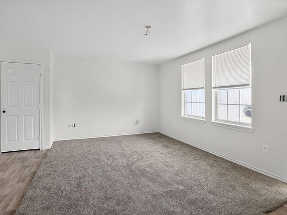 4th image of 406 Watkins St