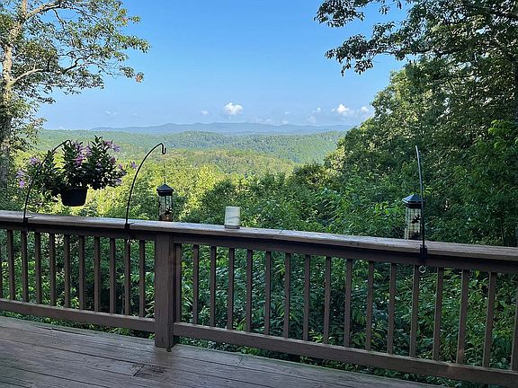3rd image of 547 Water Oak Dr