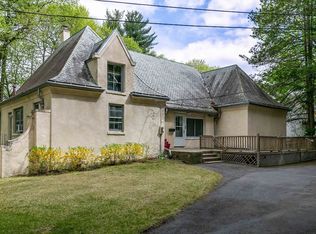 27 Salisbury Ln, Worcester, MA 01609