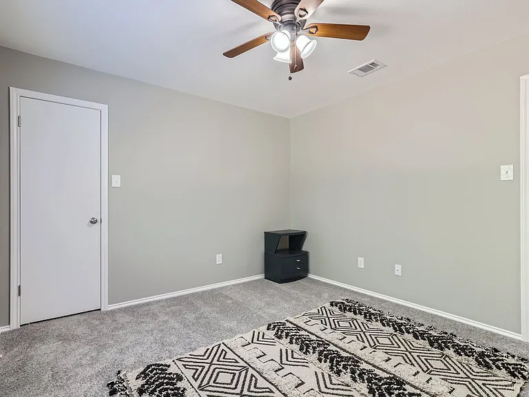 5810 Avery Island Ave — Photo 19