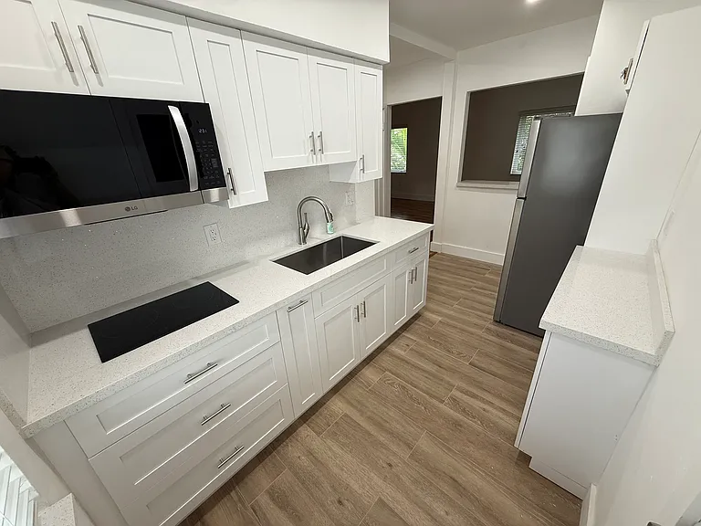 406 Malaga Ave #3 — Photo 3