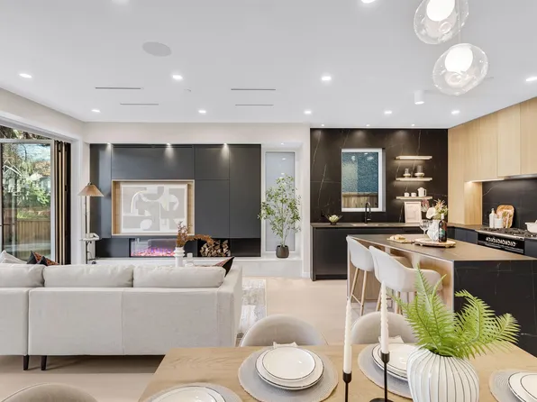 2764 W 14th Ave #2, Vancouver, BC V6K 2X2