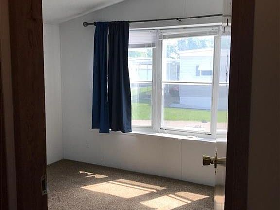 5th image of 189 Lee Ann Dr
