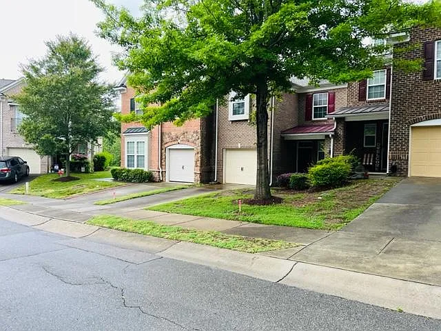 1916 Whirlaway Ct — Photo 5