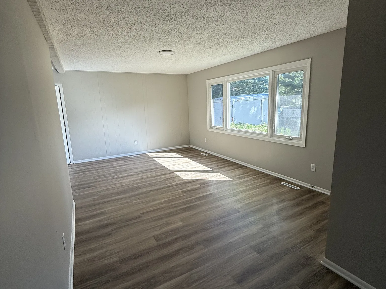 14881 Circle Drive - 1 — Photo 3
