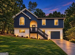 3480 Estate Lake Dr, Fairburn, GA 30213