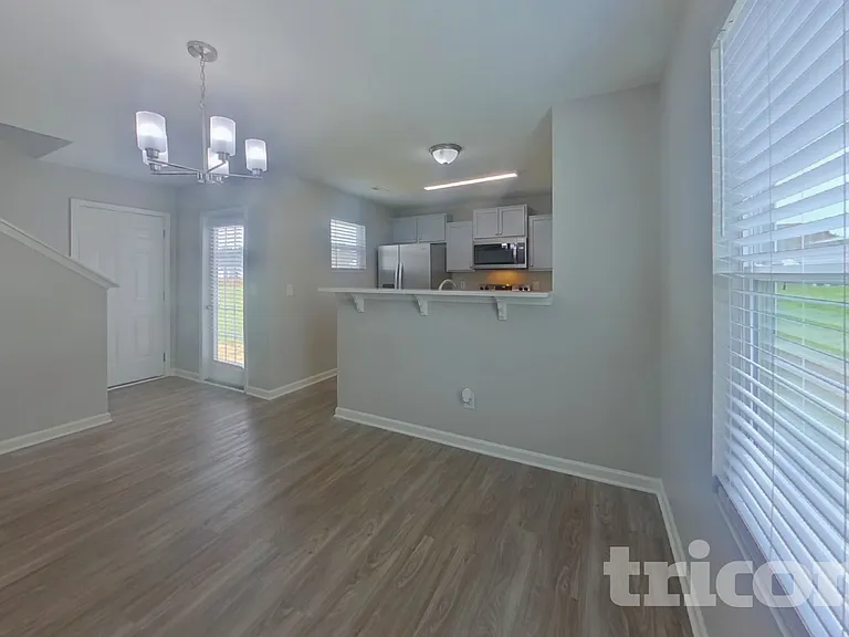 532 Gentle Breeze Ln — Photo 3