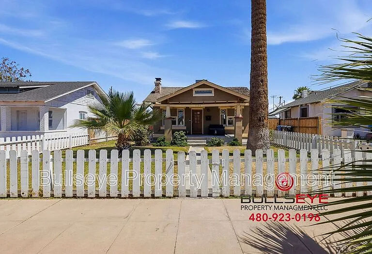 1238 E McKinley St — Photo 1