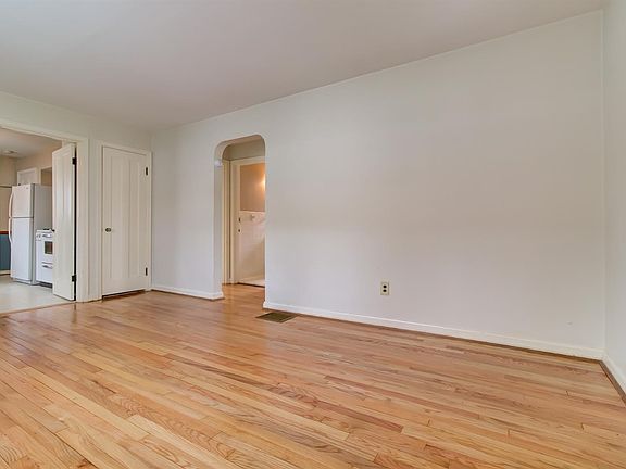 4th image of 6929 Mar Bev Dr