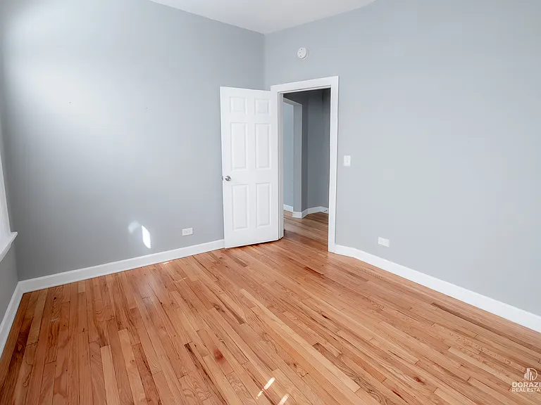 6111 S Eberhart Ave #2 — Photo 23
