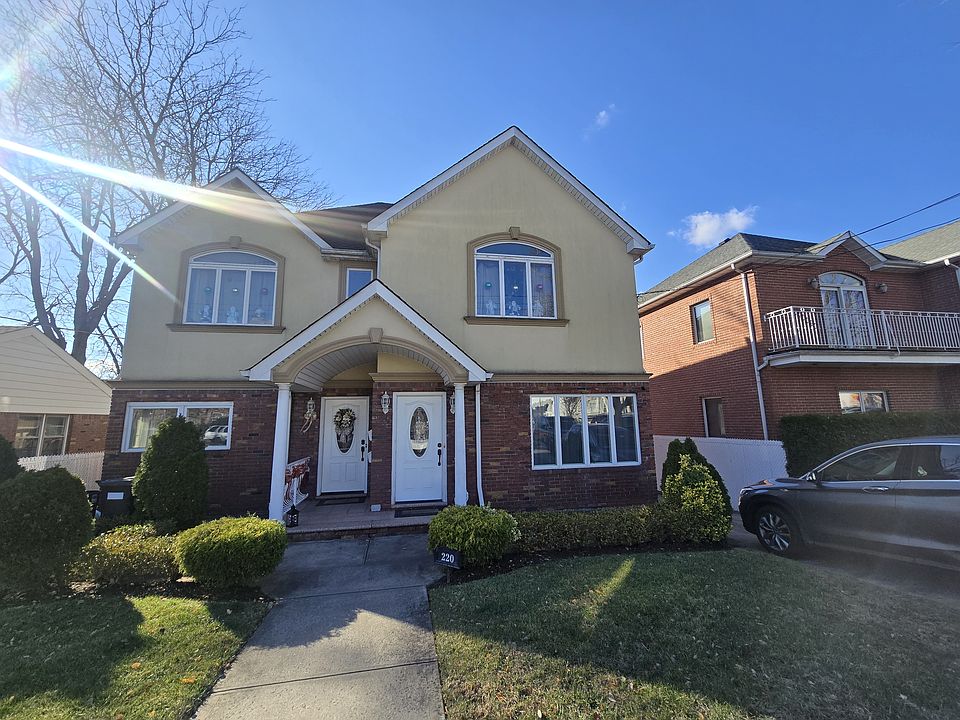 1st image of 220 Buel Ave #1