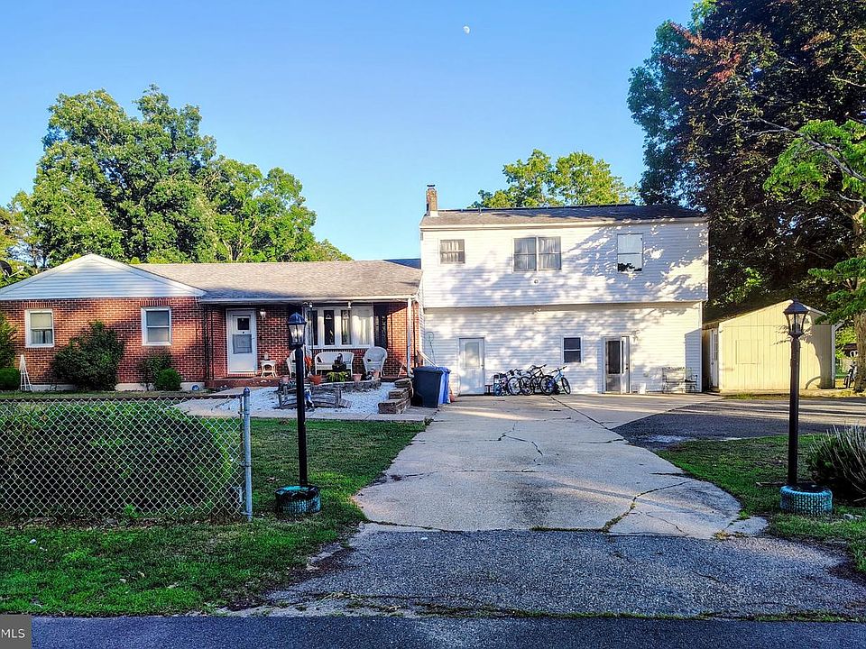 1st image of 93 Outboard Ave