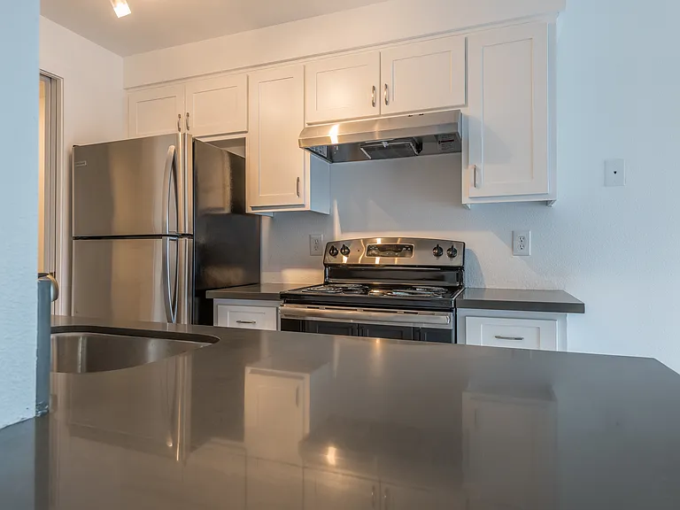 one bed kitchen