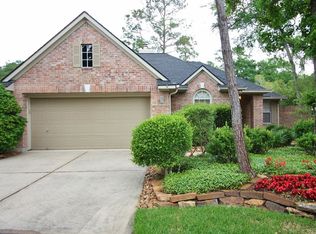 14 Vista Cove Cir, Spring, TX 77381