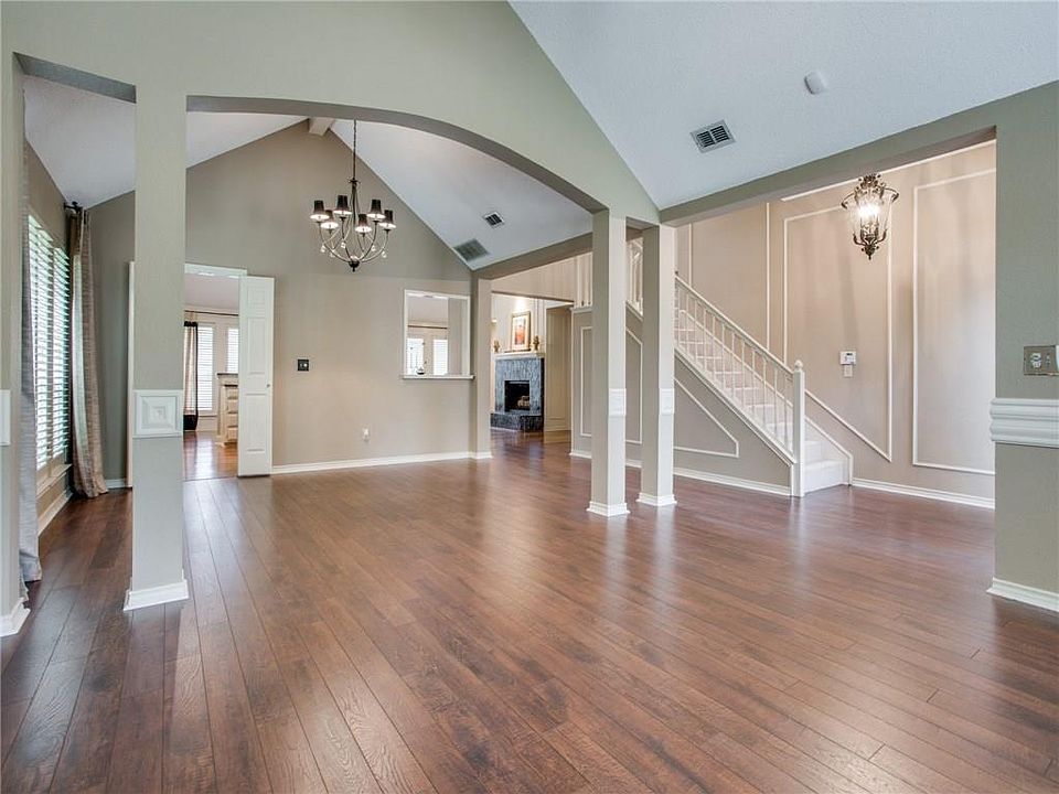 1st image of 4424 Avonshire Ln