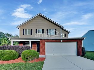 107 Oak Knoll Dr, Whitsett, NC 27377