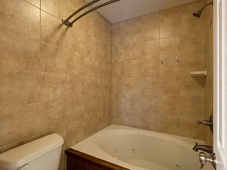 202 Eagle Lndg — Photo 25