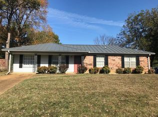 5802 Cherokee Dr, Horn Lake, MS 38637
