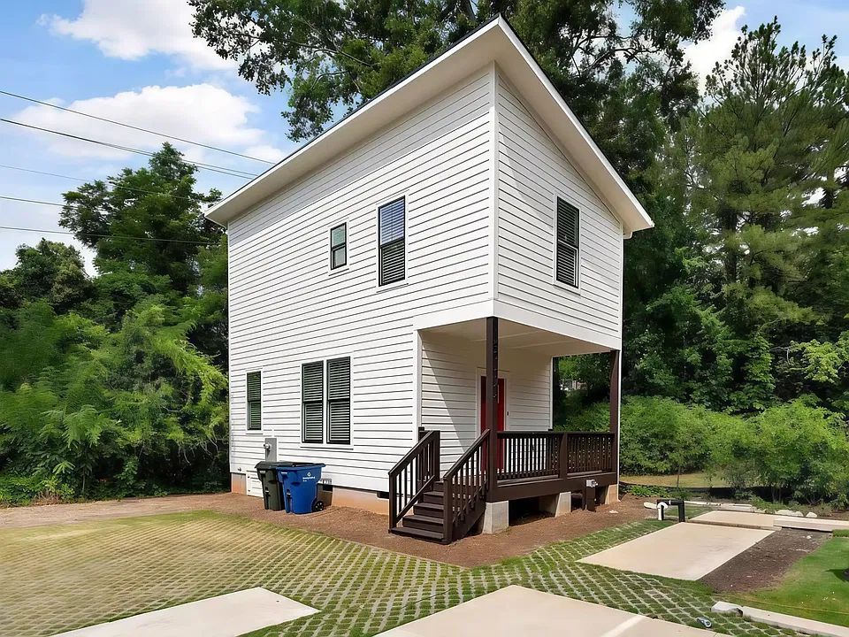 109.5 Turner St