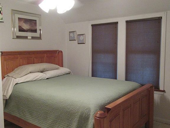 4th image of 3158 W 162nd St