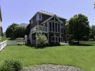 10378 Dorset Ln, Woodbury, MN 55129