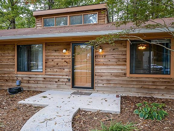 2nd image of 3086 Gwinnstone Cir