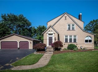 609 N Buhl Farm Dr, Hermitage, PA