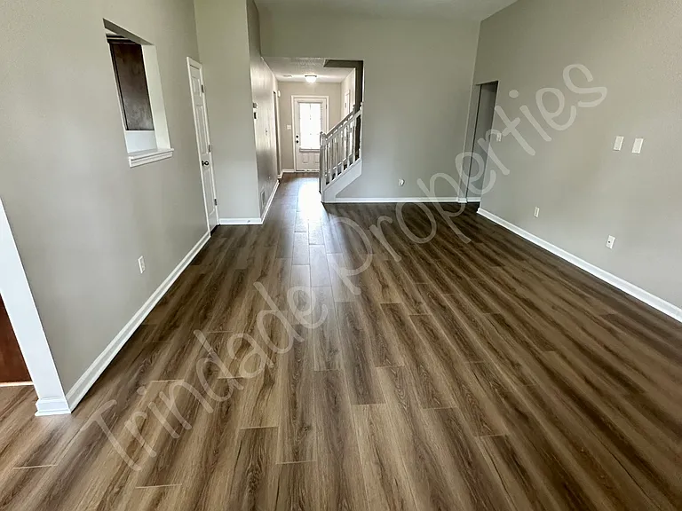 5673 Bedford Loop E — Photo 3