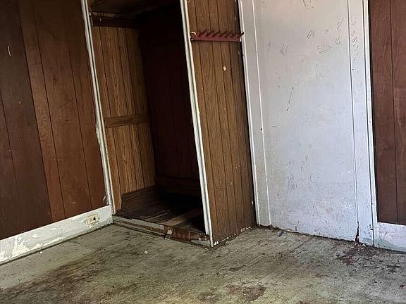 5th image of 2816 HUBBARD Street