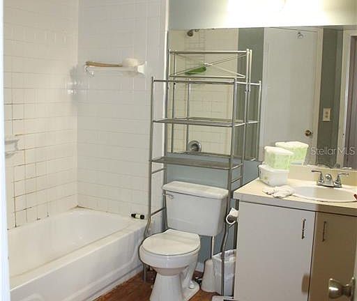 4th image of 320 Black Oak Ct APT 206