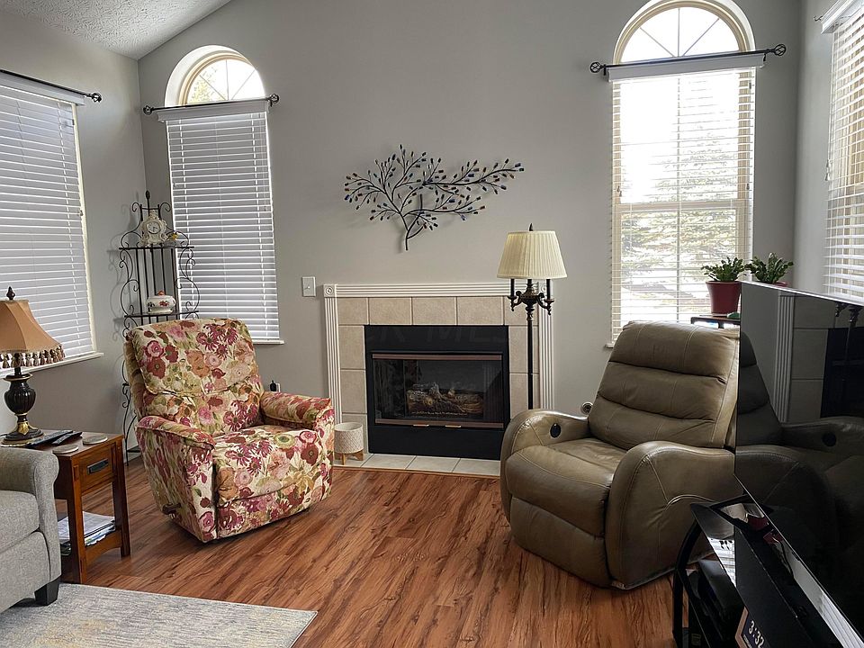 1st image of 4245 Waterside Pl #6