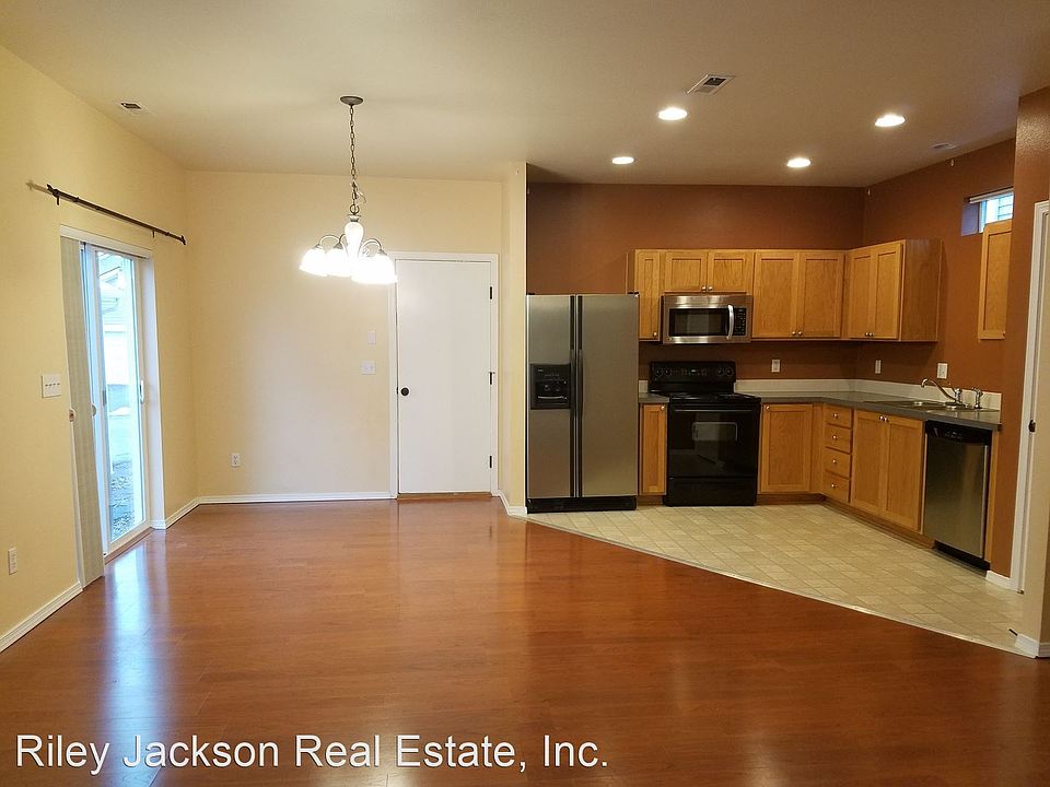 1st image of 4308 Edgewater Blvd NE