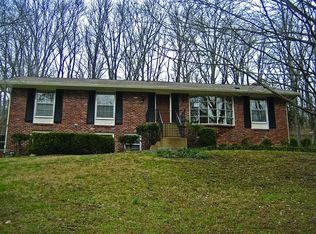 5734 Knob Rd, Nashville, TN 37209