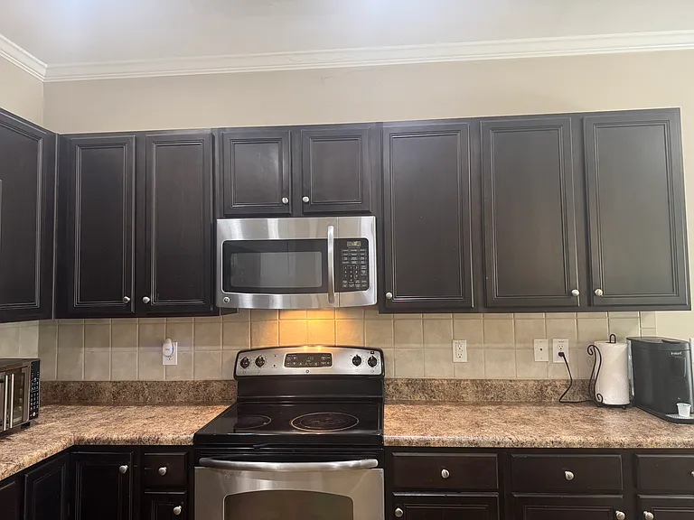904 Avent Meadows Ln — Photo 7