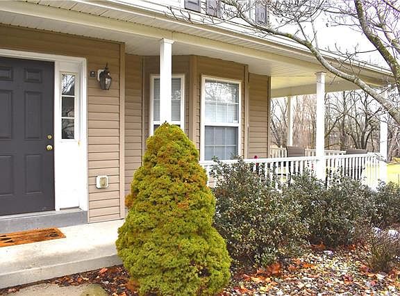 3rd image of 134 Walker Dr