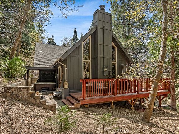 2nd image of 373 Summit Rd