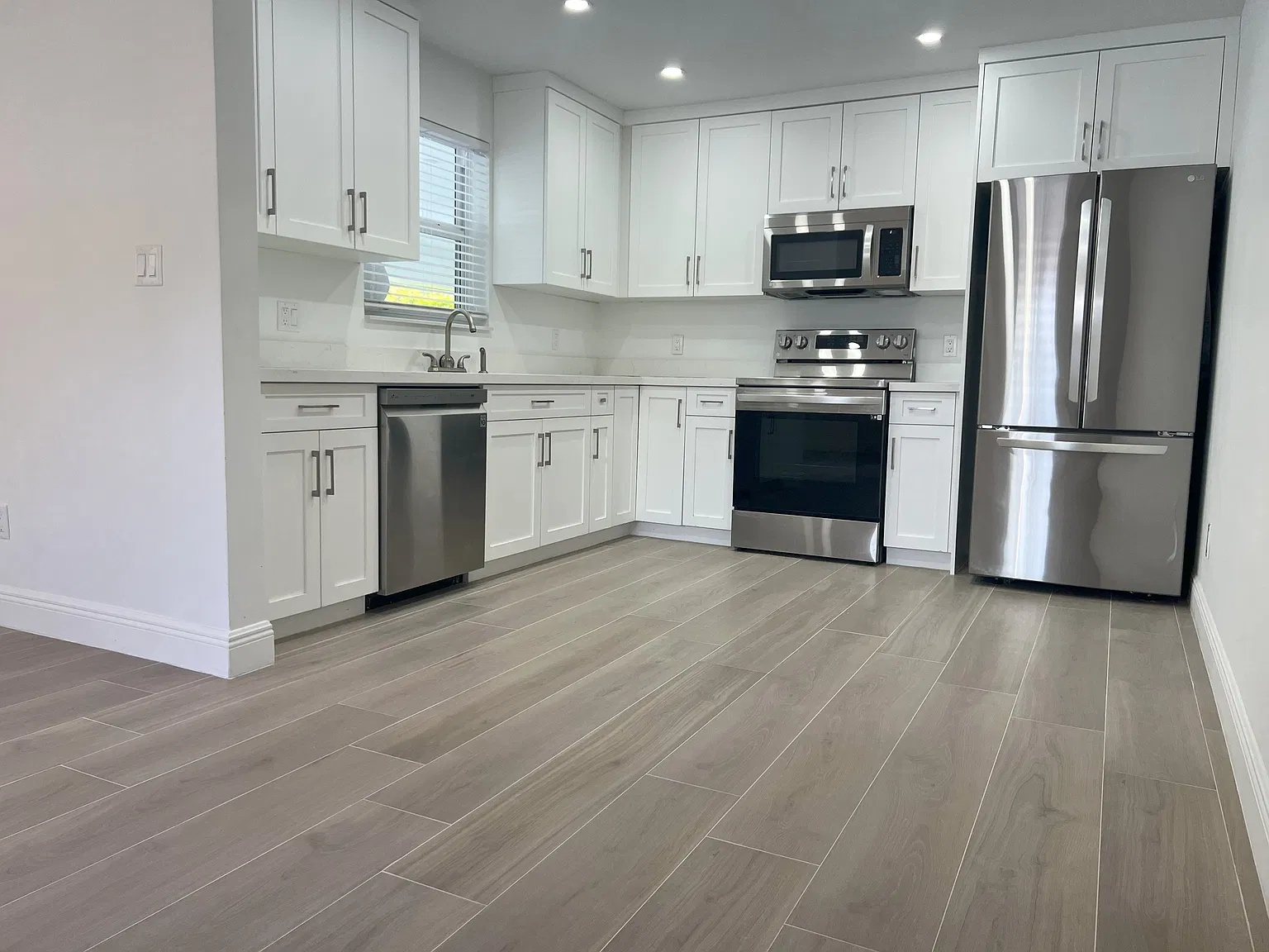 8922 SW 148th St — Photo 3